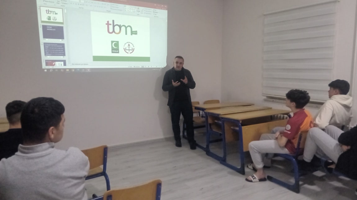 Pansiyon öğrencilerimize yönelik Bağımlılıkla Mücadele Eğitimleri 