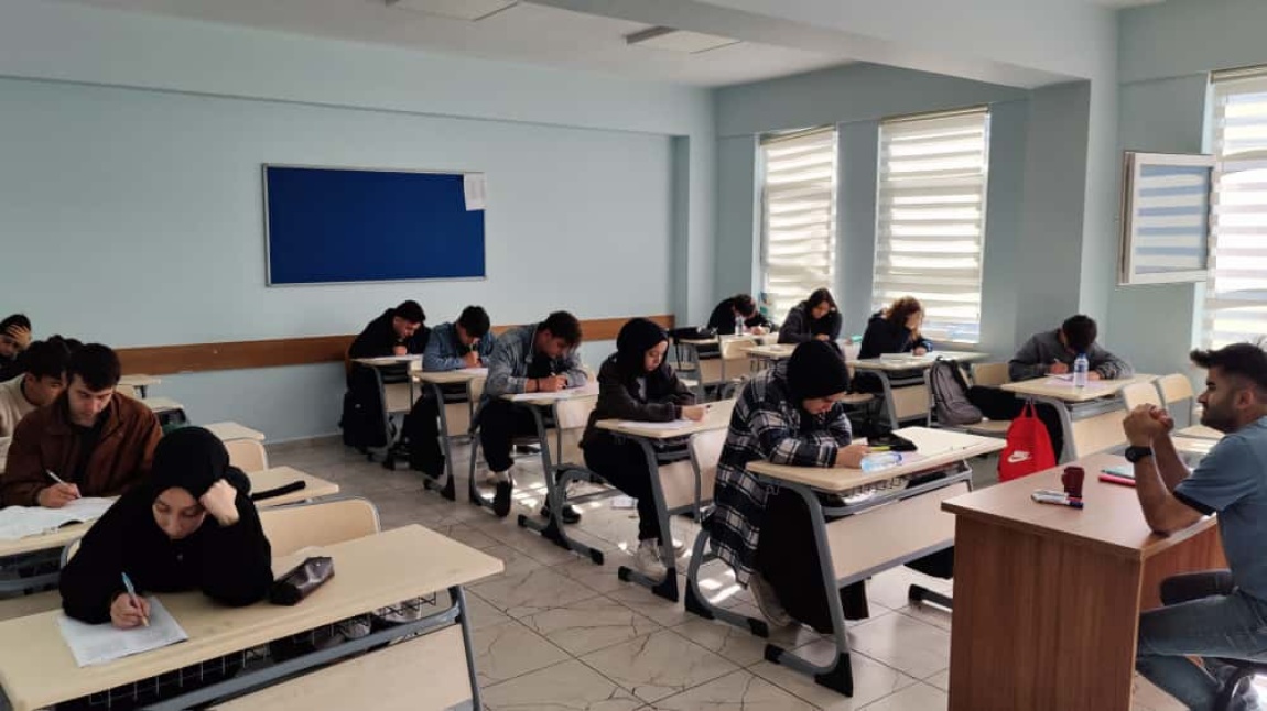 HEDEF YKS 2026 SÜREÇ DEĞERLENDİRME SINAVI YAPILDI